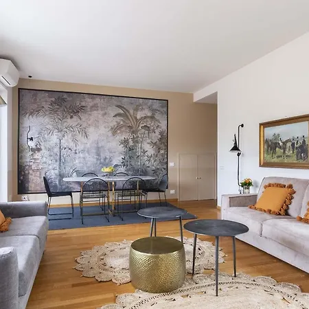 Romac - Condotti Penthouse In The Spanish Steps Area Apartment