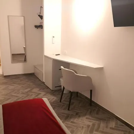 Frattina Ff Italian Guest house Rome