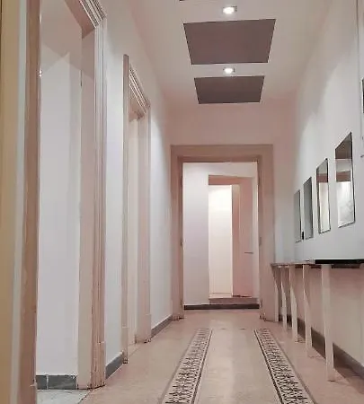 Anas Prime Place * روما