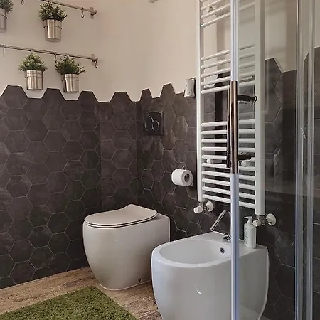House Apartment *
