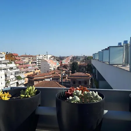 Penthouse 40 In Trastevere With Seasonally Jacuzzi Apartment Rome