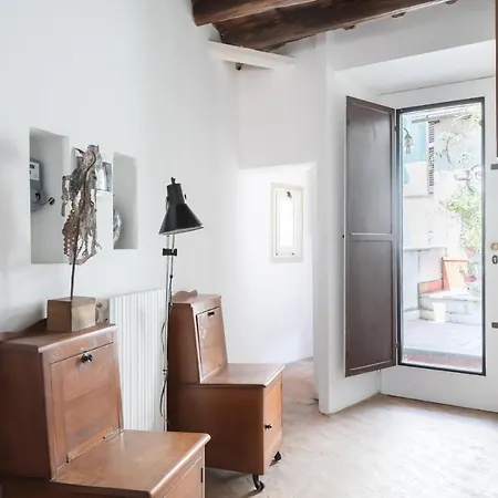 Classic And Chic In Trastevere * Rome