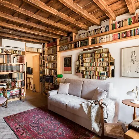 Classic And Chic In Trastevere *