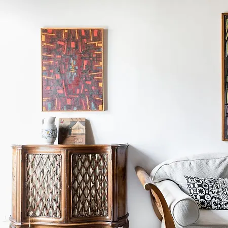 Classic And Chic In Trastevere Apartment *