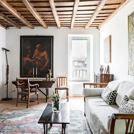 Apartment Classic And Chic In Trastevere