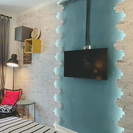V House Homestay