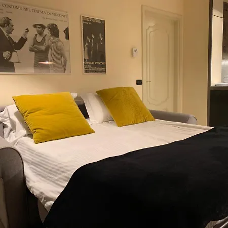Sweethome Crispi Apartment *