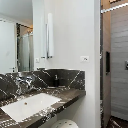 Apartamento Romance Al Colosseo 2 *