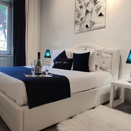 Apartamento Romance Al Colosseo 2 *