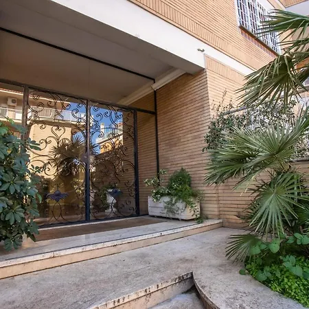 Bentivoglio Apartment *