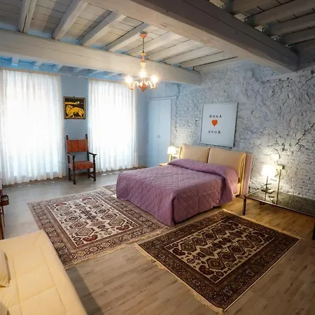 Apartment Old Town Luxury Loft Rom