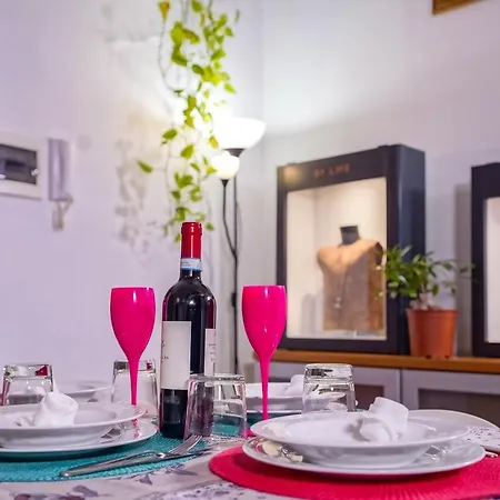 Center House Colosseo Apartment *