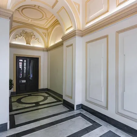 Luxury Trevi Fountain - Your Italian Holidays Apartment Rome