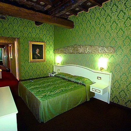 Residenza Canova Tadolini - ゲストハウス