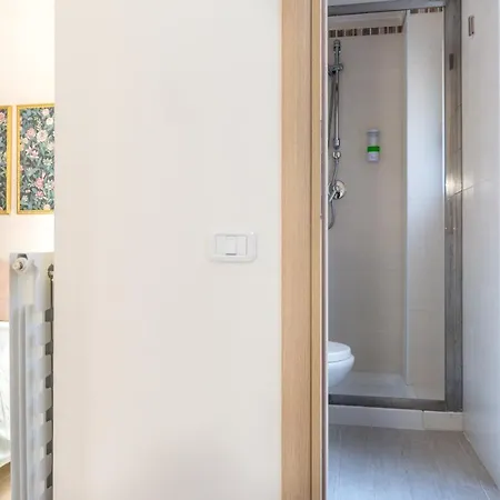 Apartment Flora Metro Vittorio Rome