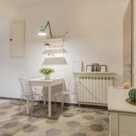 Apartment Flora Metro Vittorio Rome