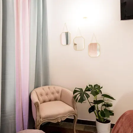 Apartment Flora Metro Vittorio Rome