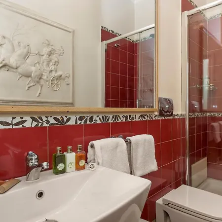Luxury Apt With Colosseum View Apartment *