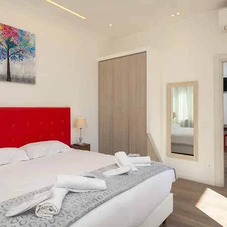 Apartment Many Days *
