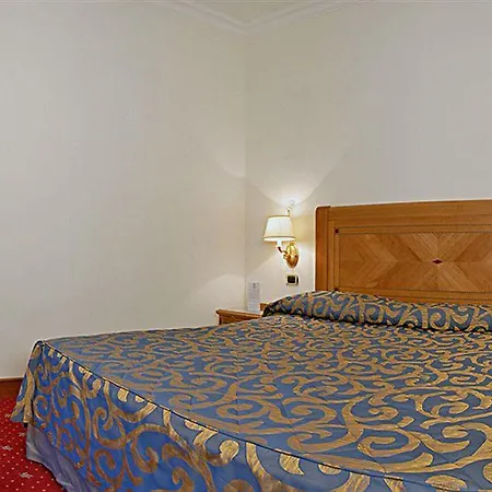 Quality Nova Domus Hotel 4*