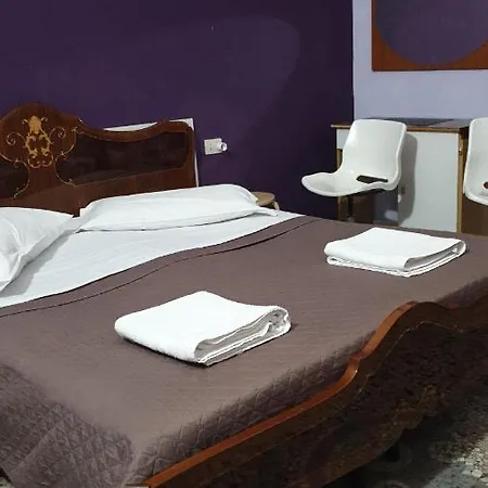 Ava Guest house