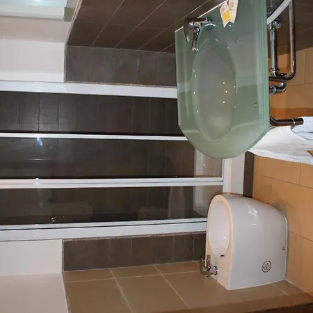 Inncentral Guest house 3*