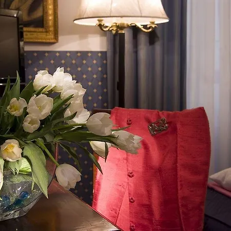 Hotel Des Artistes 3*