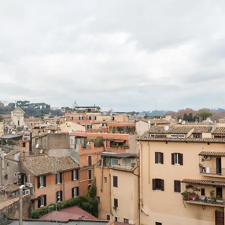 Apartment Amazing Penthouse With Private Terrace In Trastevere *