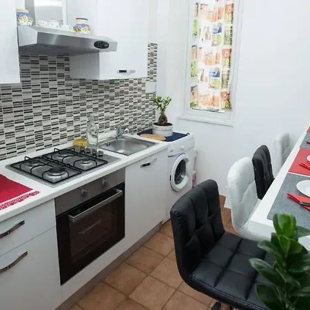 Apartment San Giovanni 80 Mq Rome