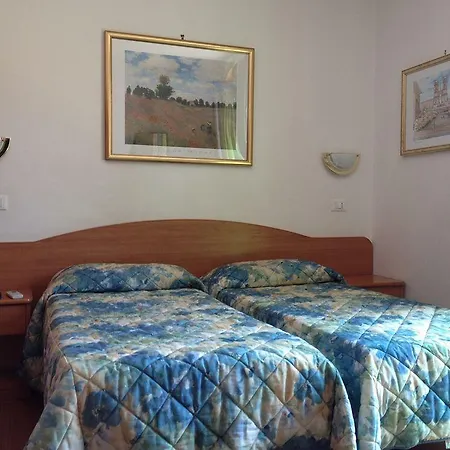 Hotel Tirreno