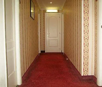 Raeli Floridia 3*