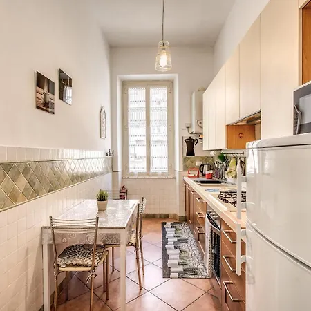 3 Bedrooms Vatican Center Apartamento