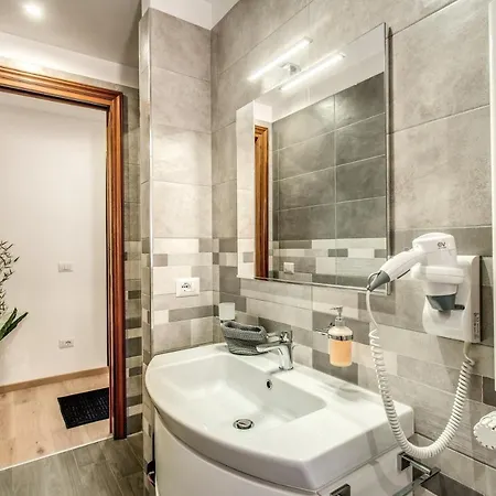3 Bedrooms Vatican Center Apartamento