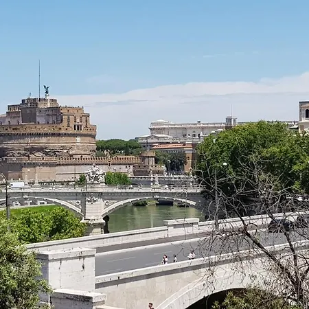 Apartment Casa Della Rovere Rome