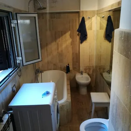 Arvali Townhouse Bed & Breakfast *
