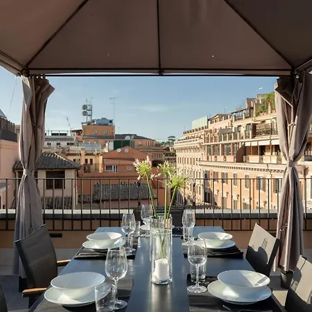 Iflat Hit In Trevi Rome