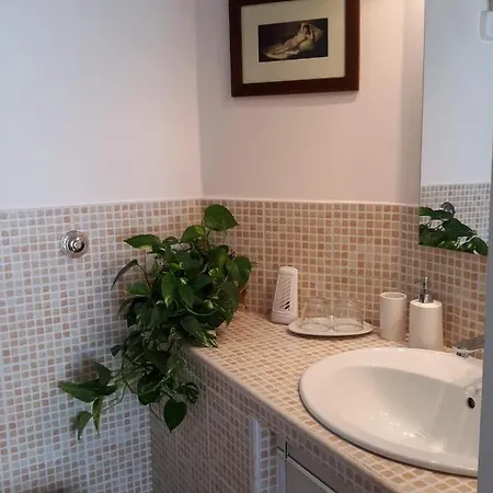 Le Tre Sorelle A Testaccio Bed and Breakfast *