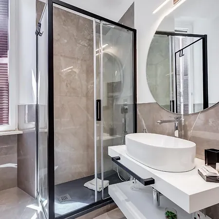 Unoseitre - Luxury & Apartment Rome