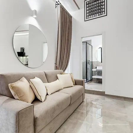 Unoseitre - Luxury & Apartment Rome