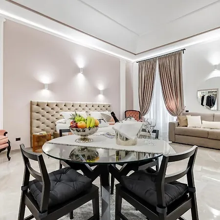 Unoseitre - Luxury & * Rome