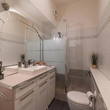 Piazza Vittorio Apartman *