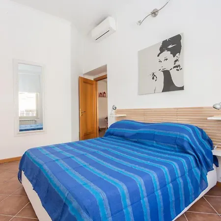 Barberini Cozy Terrace Apartment