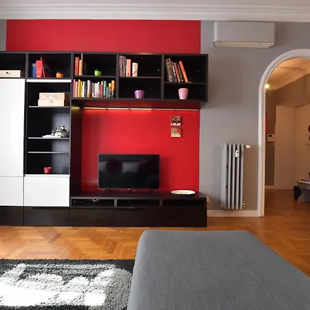Lara Apartment *