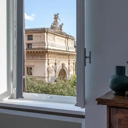 Luxury Fanti 5 Apartment