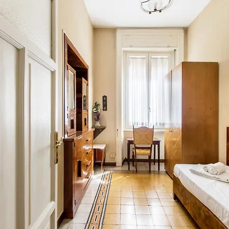 Trastevere Deco * Rome