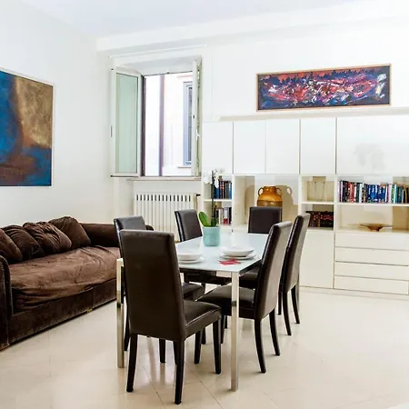 In Pieno Centro - Lily's House דירה רומא