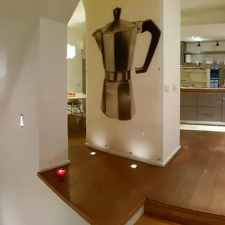 Giulia's Luxury Trevi Apartment *