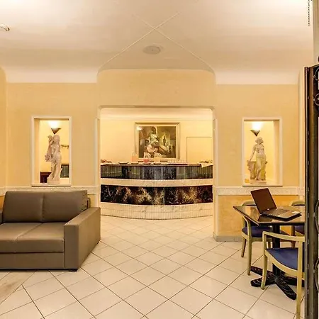 Milani Hotel 3*