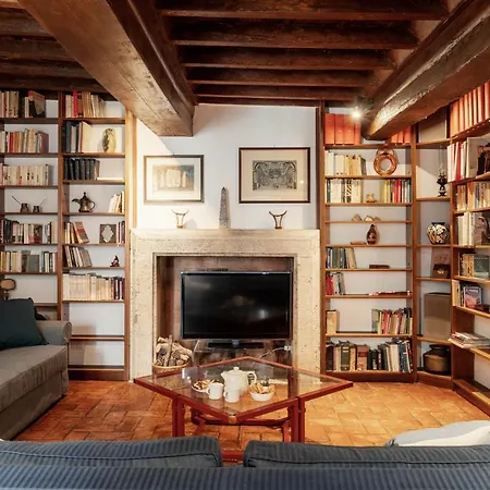 Domus Quiritum Charming, D'epoca A Campo De' Fiori