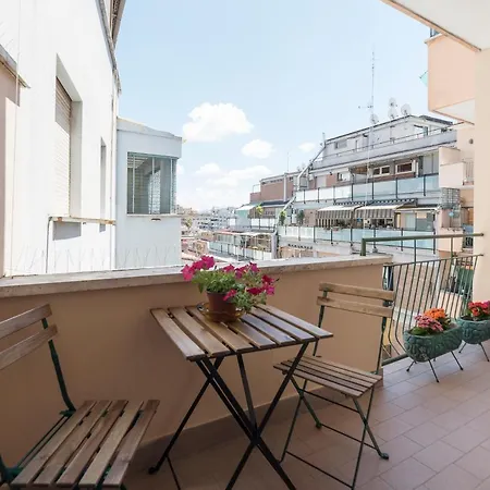 San Giovanni With Balcony 아파트